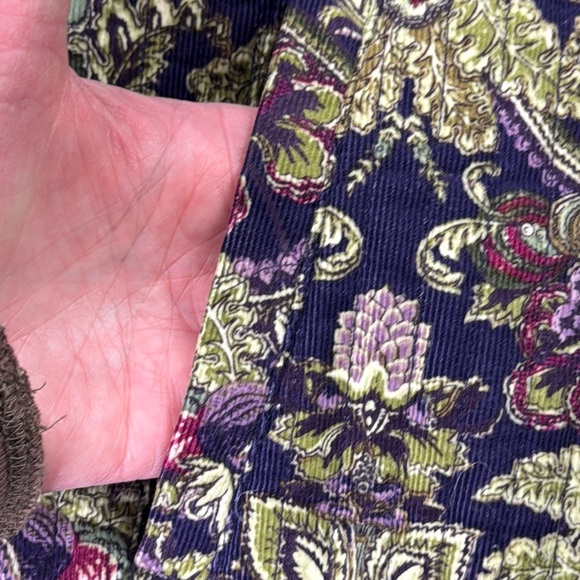 Tabi Women's Purple Corduroy Colourful Floral Quilted Vest - Picture 7 of 11